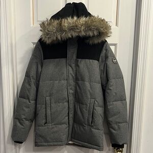 Boys Abercrombie & Fitch Gray and Black Puffer Jacket